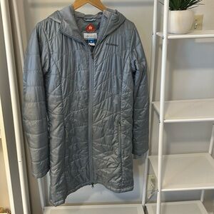 Columbia puffy jacket with hood